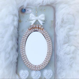 Gold iPhone mirror case for iPhone 6,7, 8, 10/10S